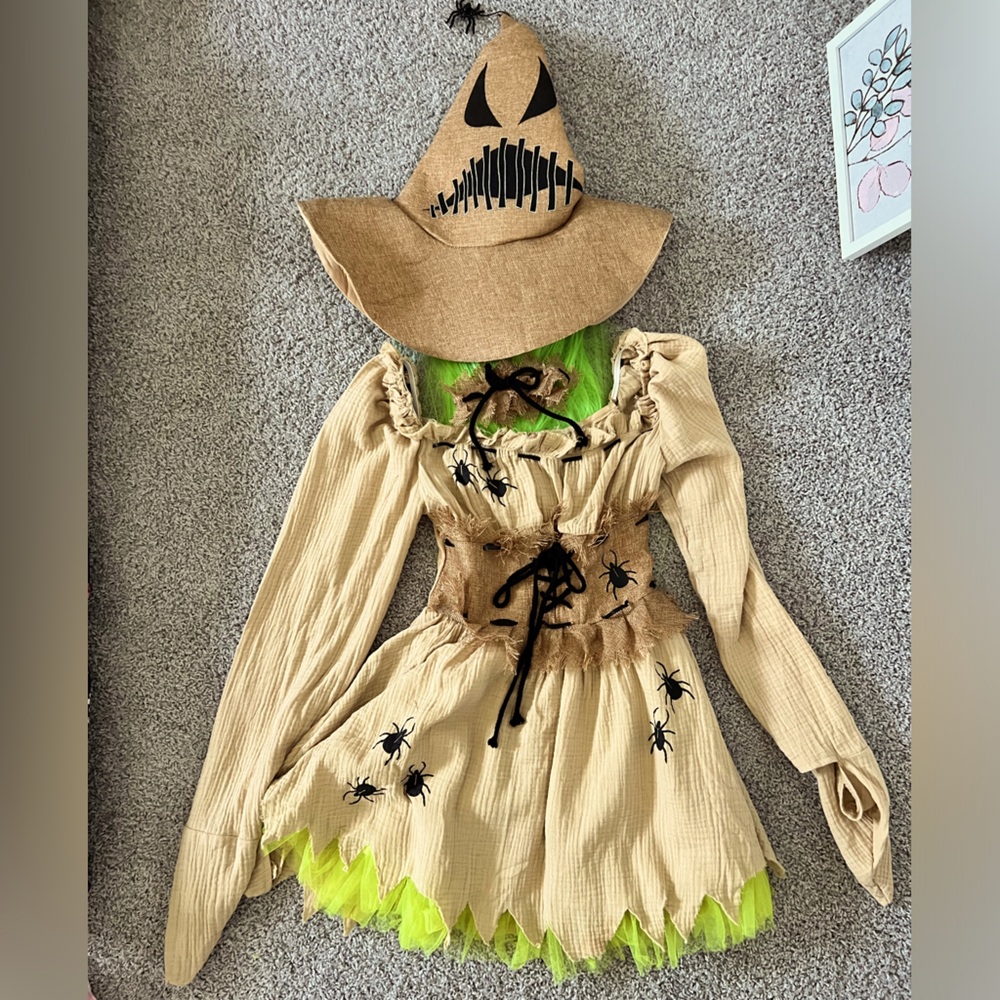 Leg Avenue Women's 3 Pc Bugged Out Baddie Halloween Costume with Dress, Hat, Wig